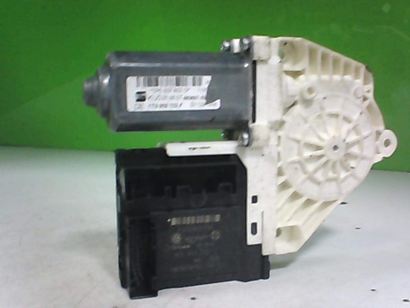 Motor de elevalunas delantero derecho
