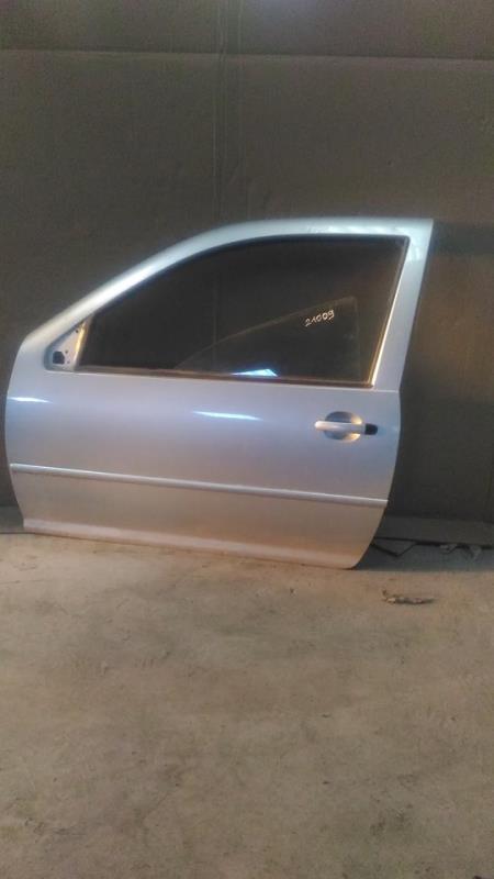 Porte avant gauche
