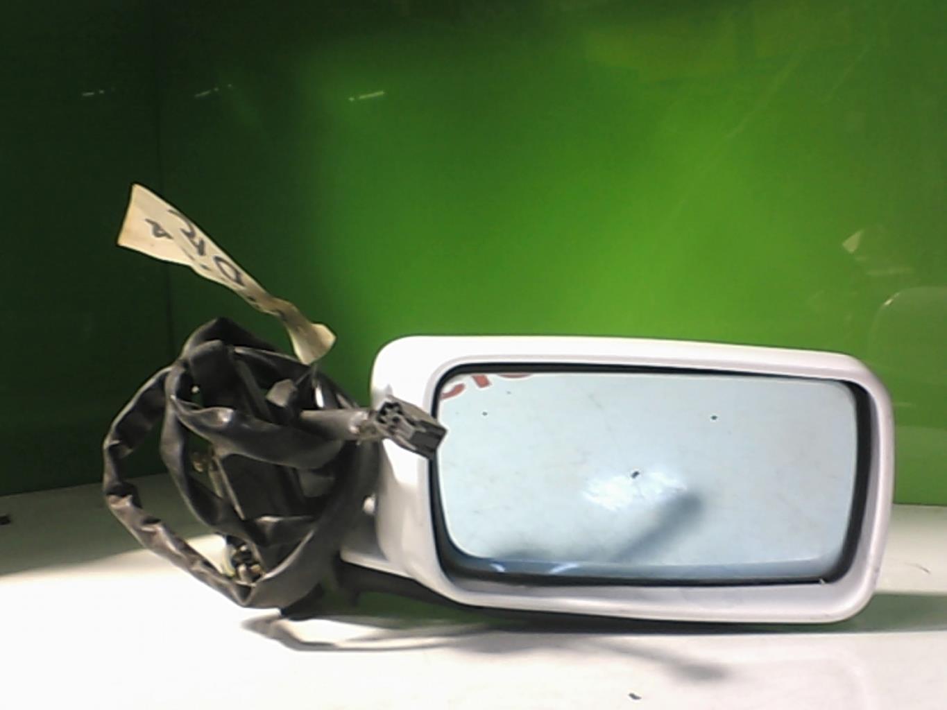 Retrovisor derecho