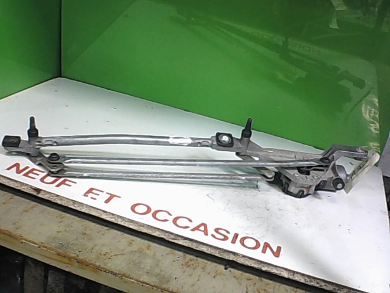 Motor de limpiaparabrisas delantero