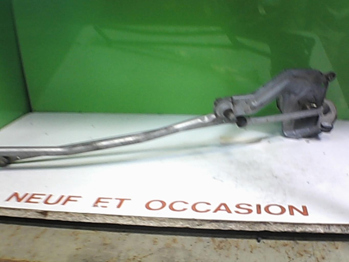 Moteur essuie glace avant