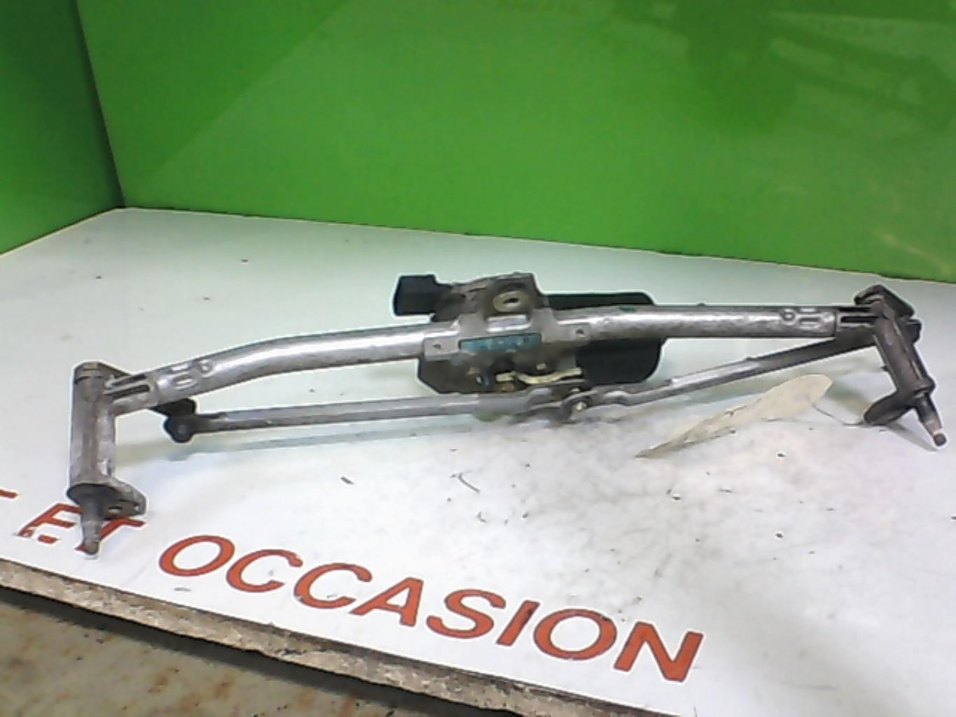 Moteur essuie glace avant