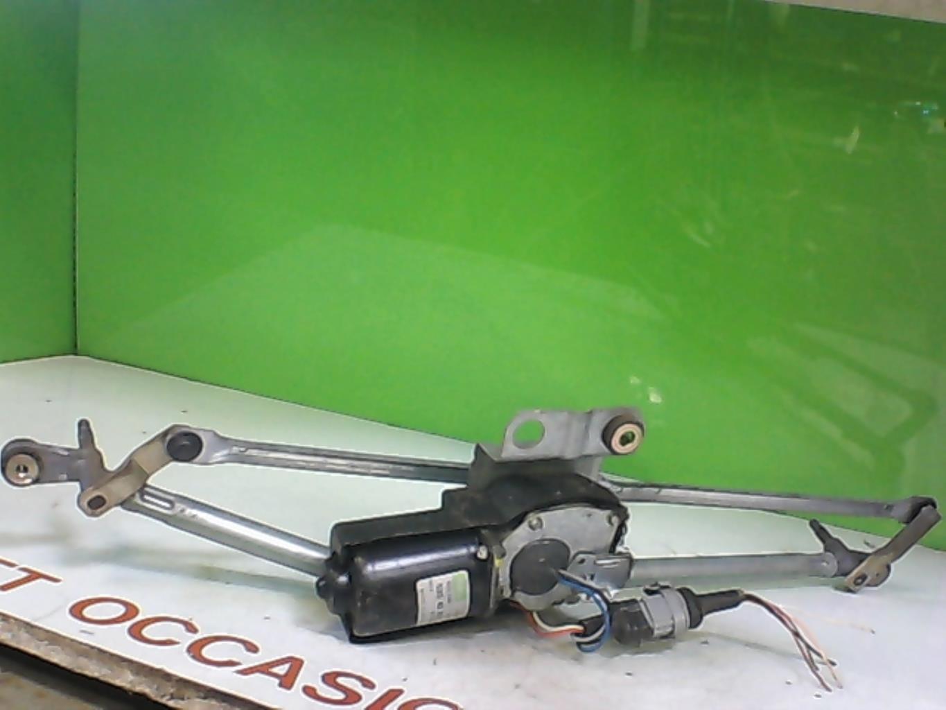 Moteur essuie glace avant