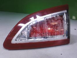 Luz trasera secundaria derecha (luces)
