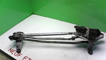 Motor de limpiaparabrisas delantero