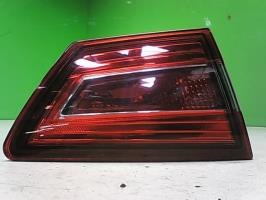 Luz trasera secundaria derecha (luces)