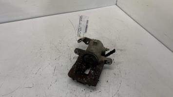 Estribo delantero izquierdo (freno)