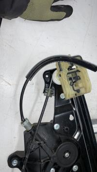 Leve vitre electrique avant droit