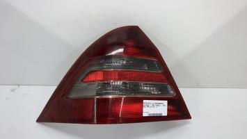 Fanale posteriore principale sinistro (luci)