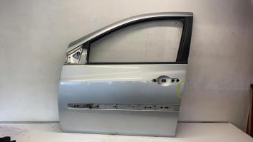 Puerta delantera izquierda
