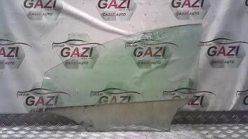 Vitre avant gauche