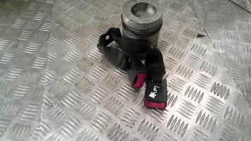 Attache ceinture arriere centrale