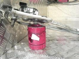 Moteur essuie glace avant