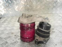Support moteur droit