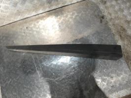 Baguette de porte avant gauche