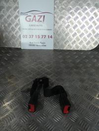 Attache ceinture arriere droit