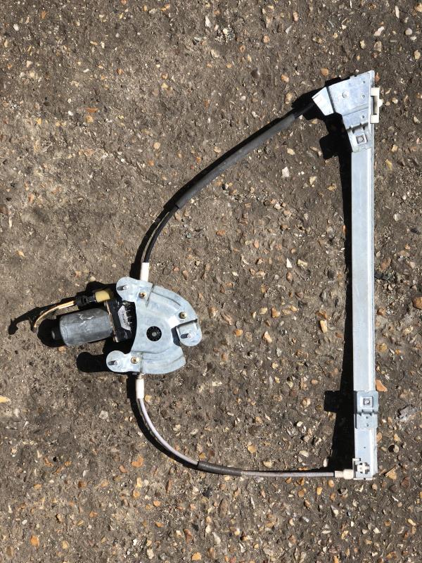 Leve vitre electrique avant droit