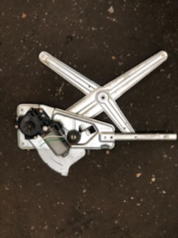 Leve vitre electrique avant droit