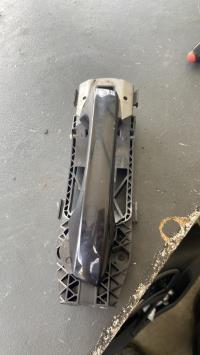 Poignee porte avant gauche