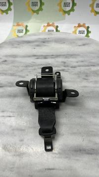 Attache ceinture arriere centrale