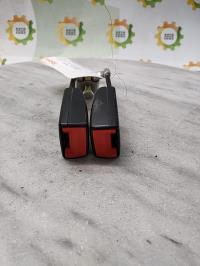 Attache ceinture arriere gauche