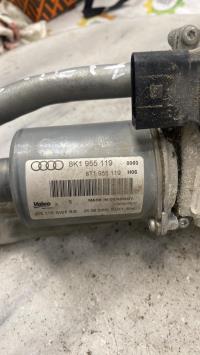 Moteur essuie glace avant