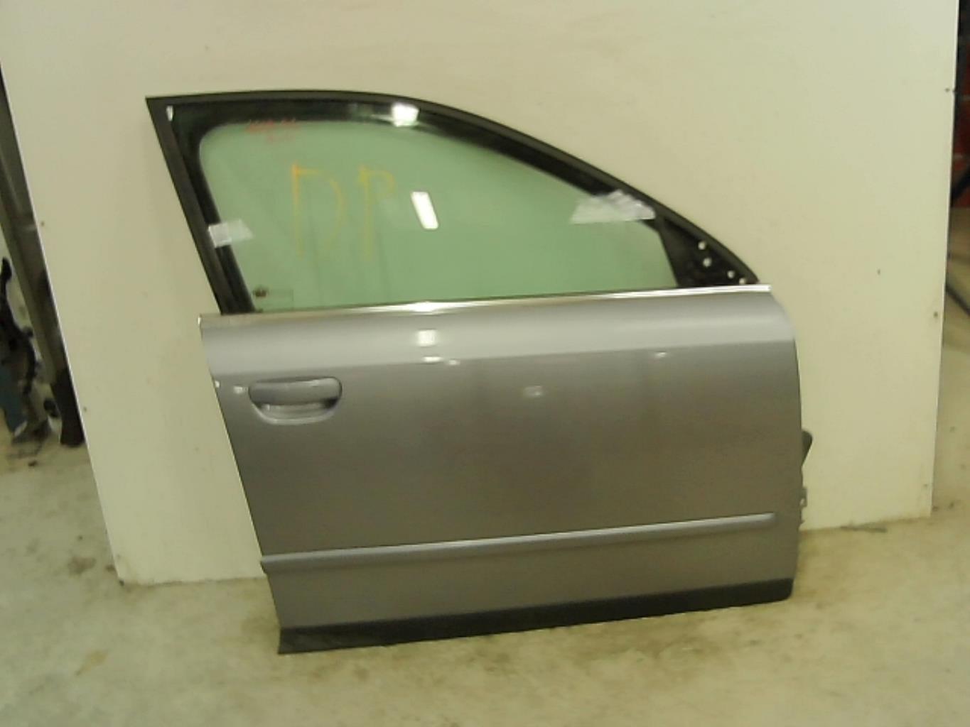 Porte avant droit