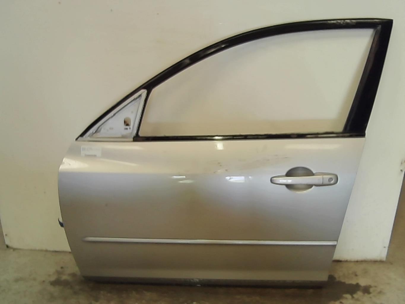 Porte avant gauche