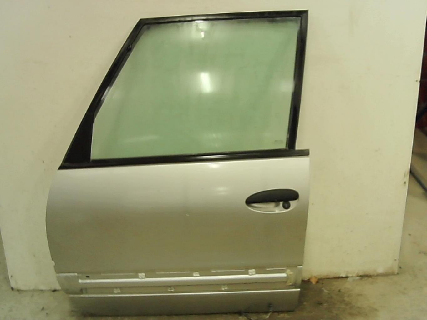 Porte avant gauche