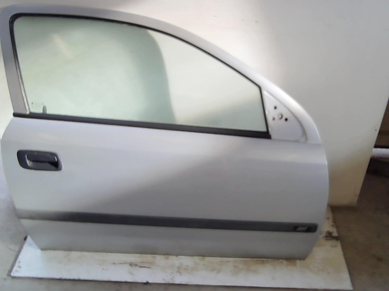 Porte avant droit