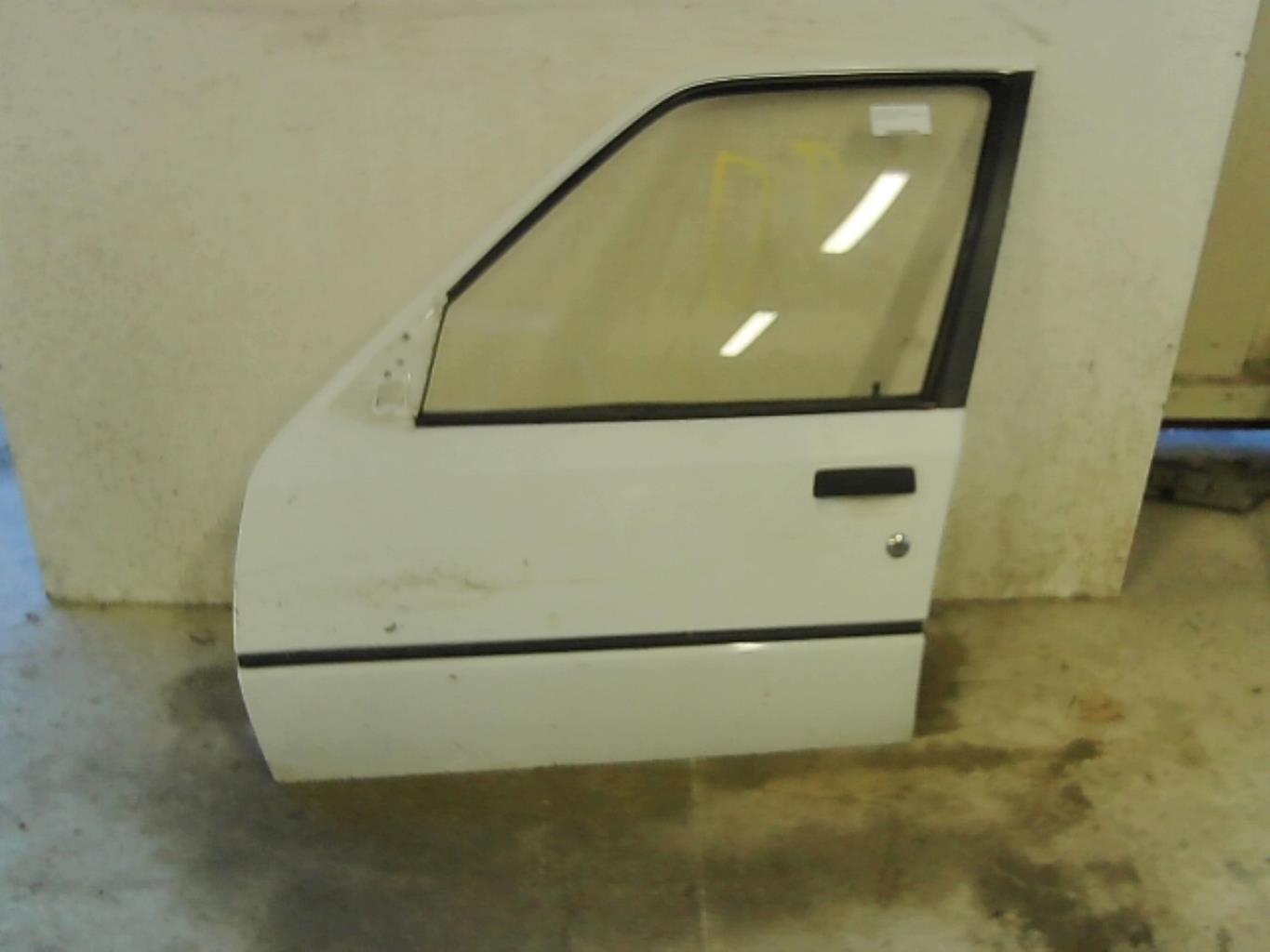 Porte avant gauche