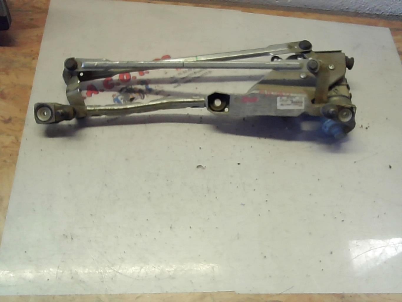 Moteur essuie glace avant