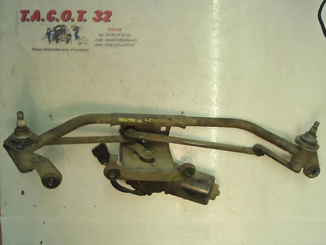 Moteur essuie glace avant