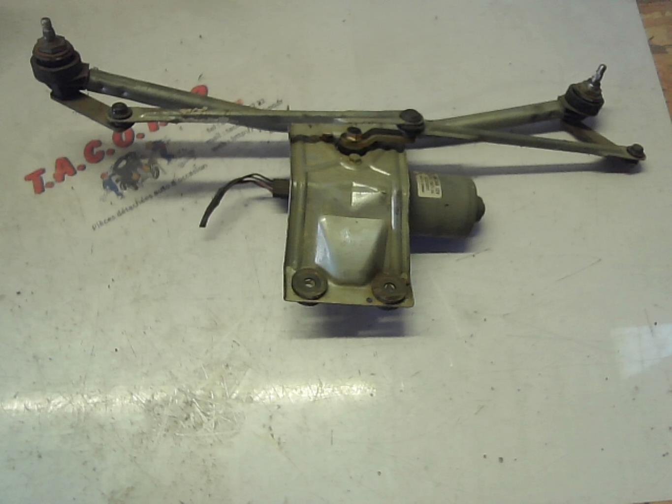 Moteur essuie glace avant
