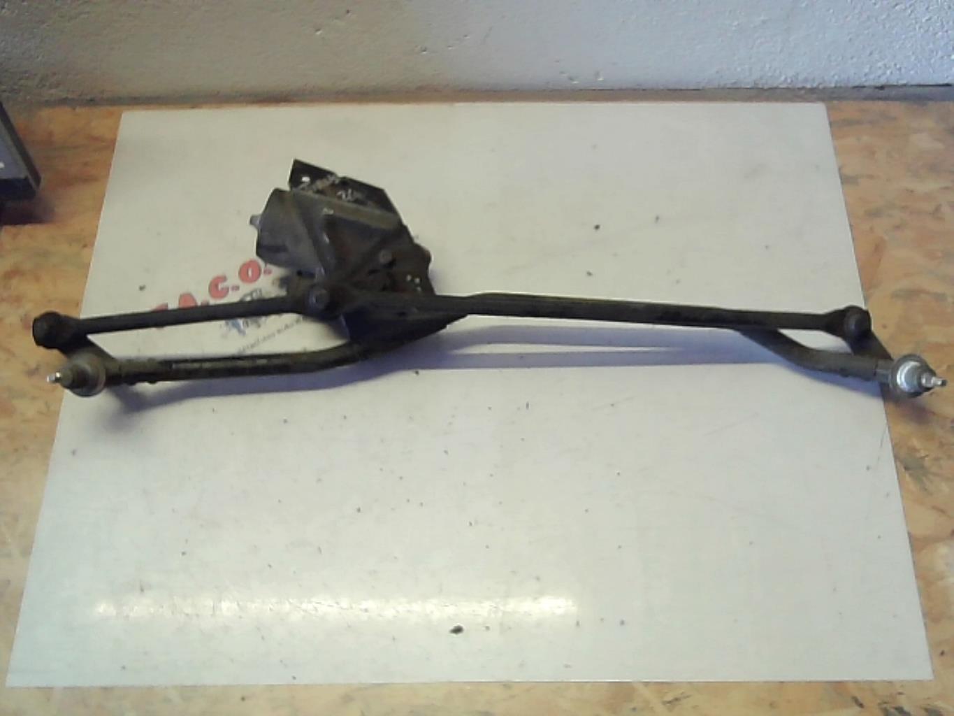 Moteur essuie glace avant