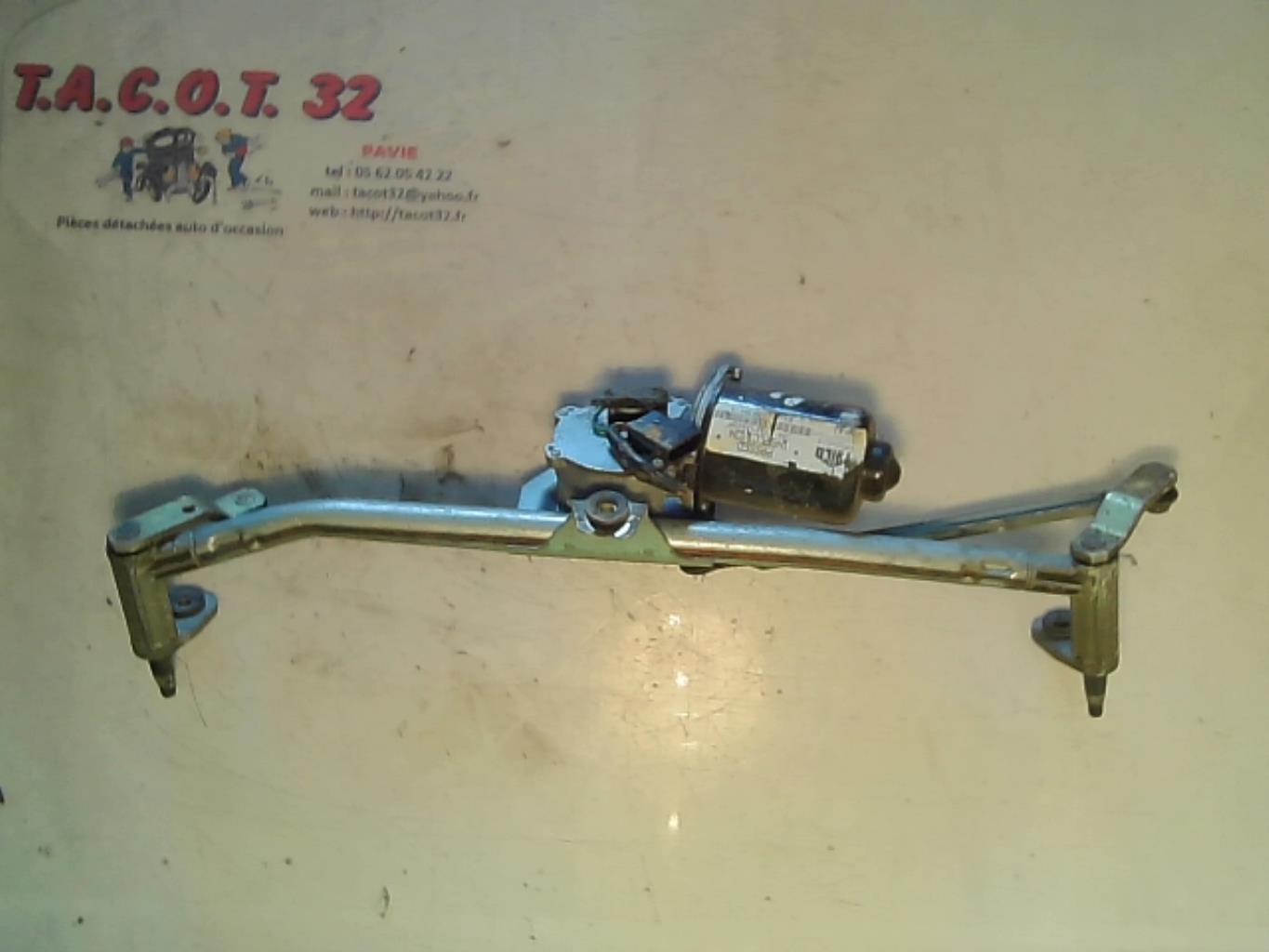 Moteur essuie glace avant