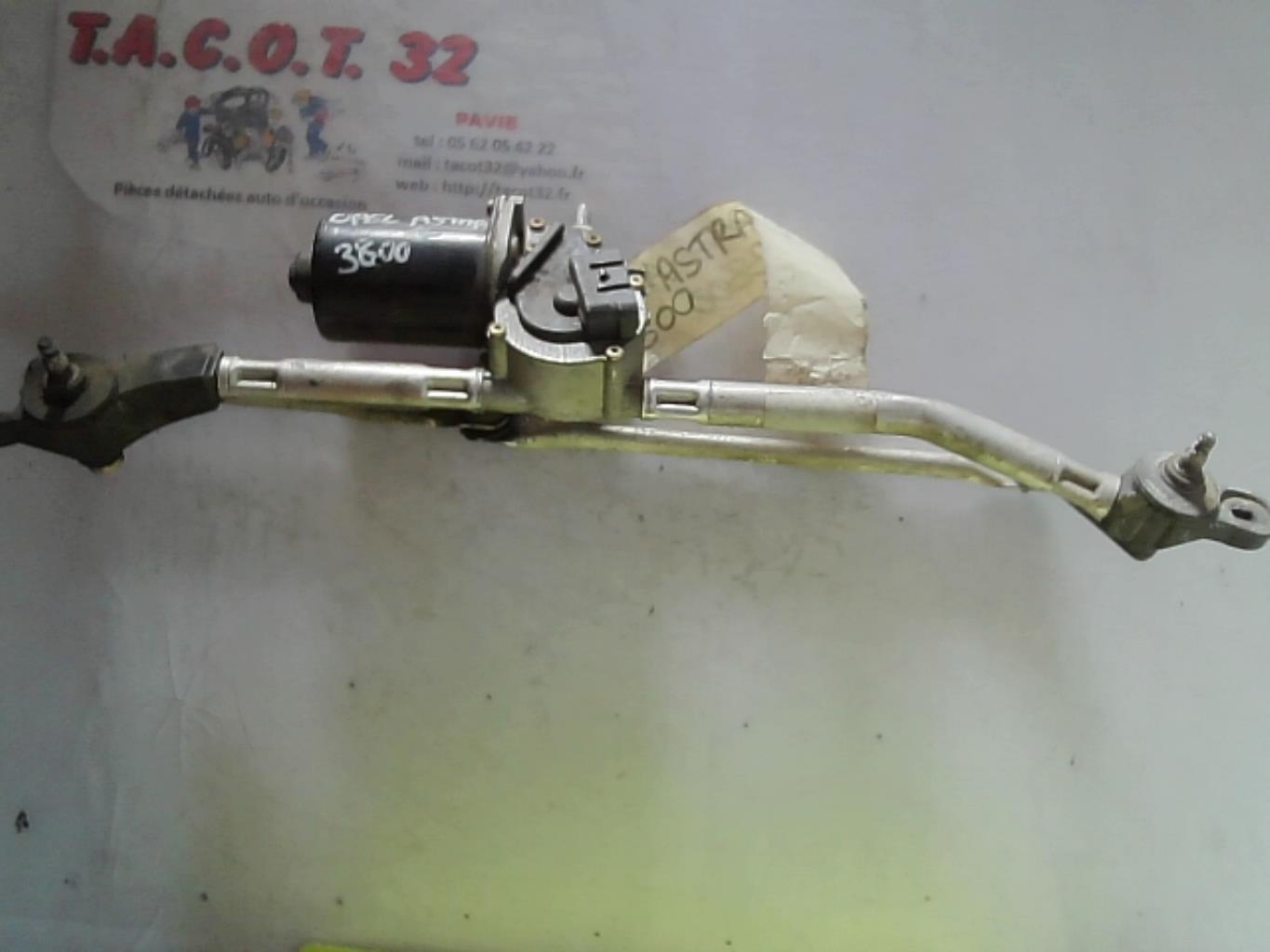 Moteur essuie glace avant