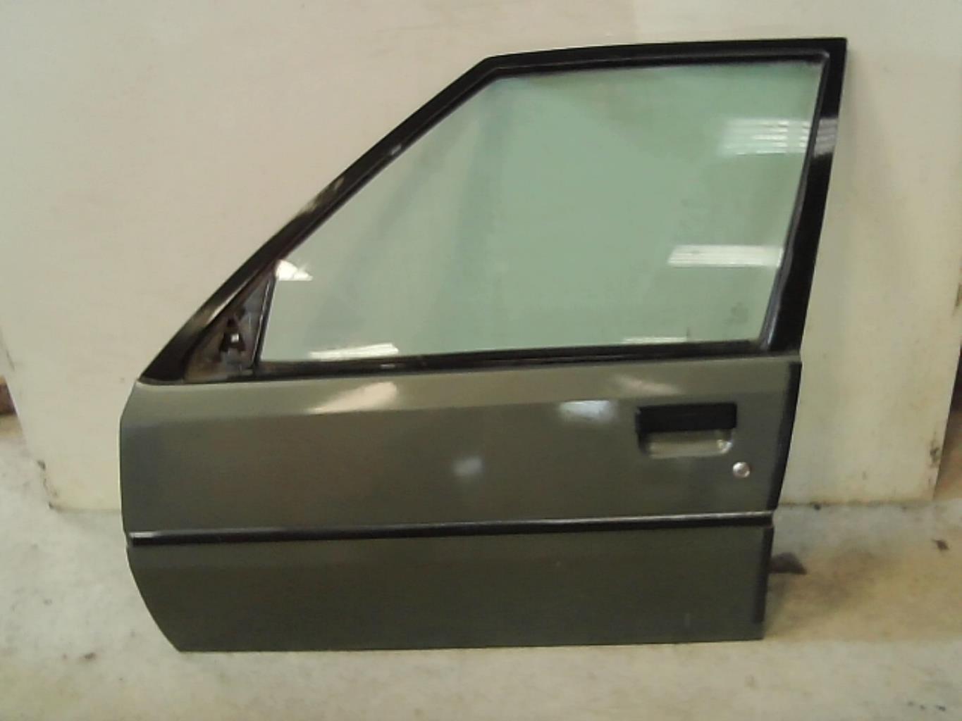 Porte avant gauche