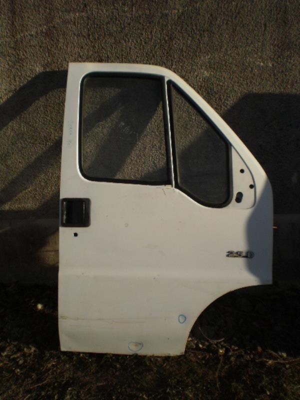 Porte avant droit