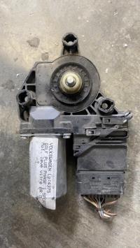 Moteur leve vitre arriere droit