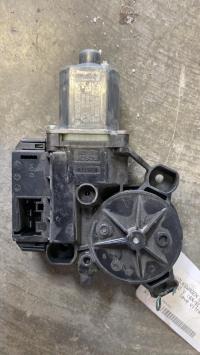 Moteur leve vitre avant droit