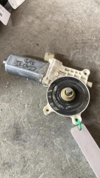 Moteur leve vitre avant droit