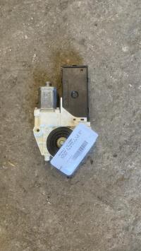 Moteur leve vitre avant droit