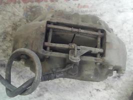 Etrier avant gauche (freinage)