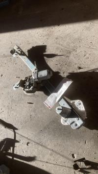 Leve vitre electrique avant gauche