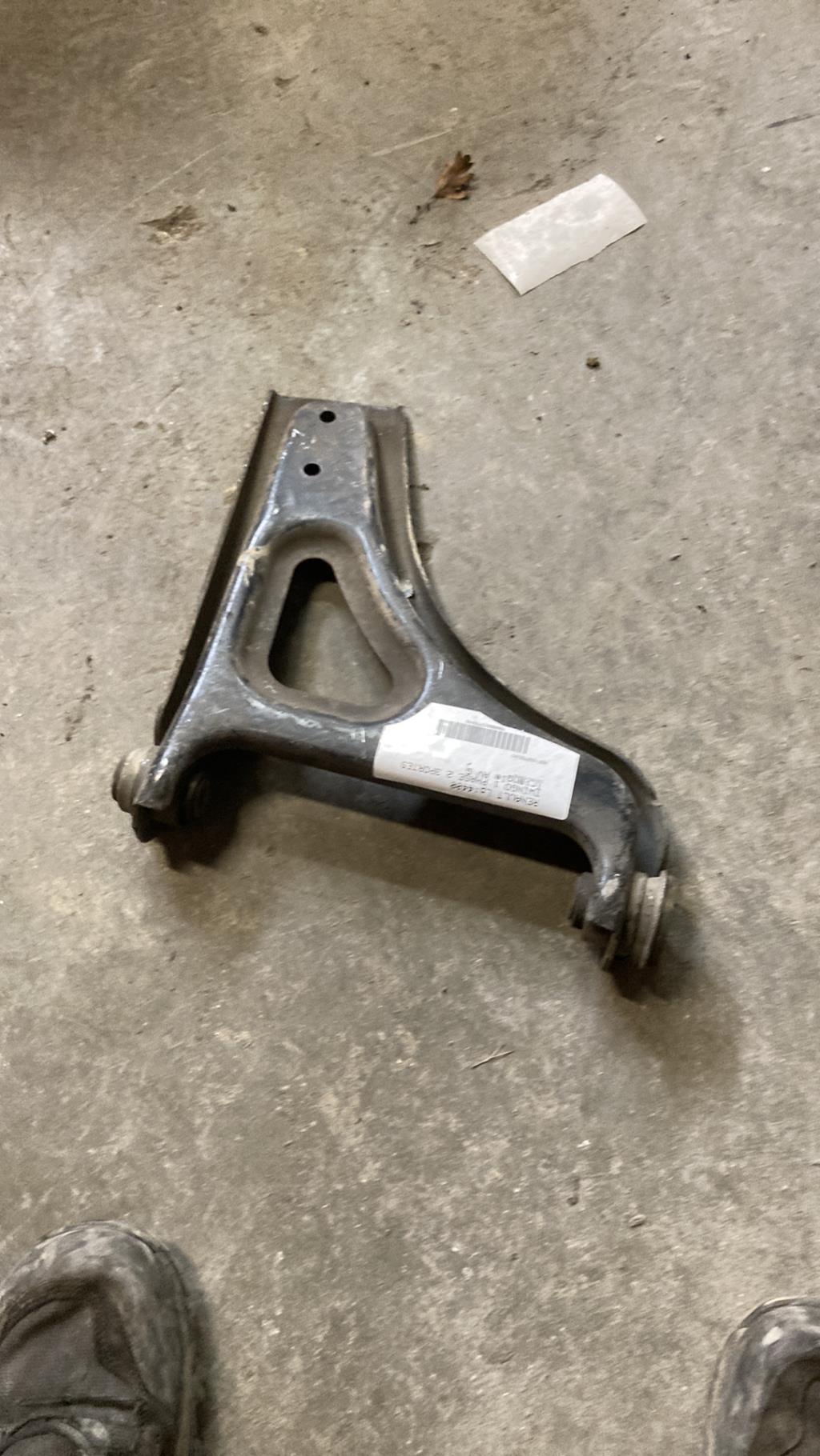 Triangle avant gauche RENAULT TWINGO 1 PHASE 2 Essence - 1