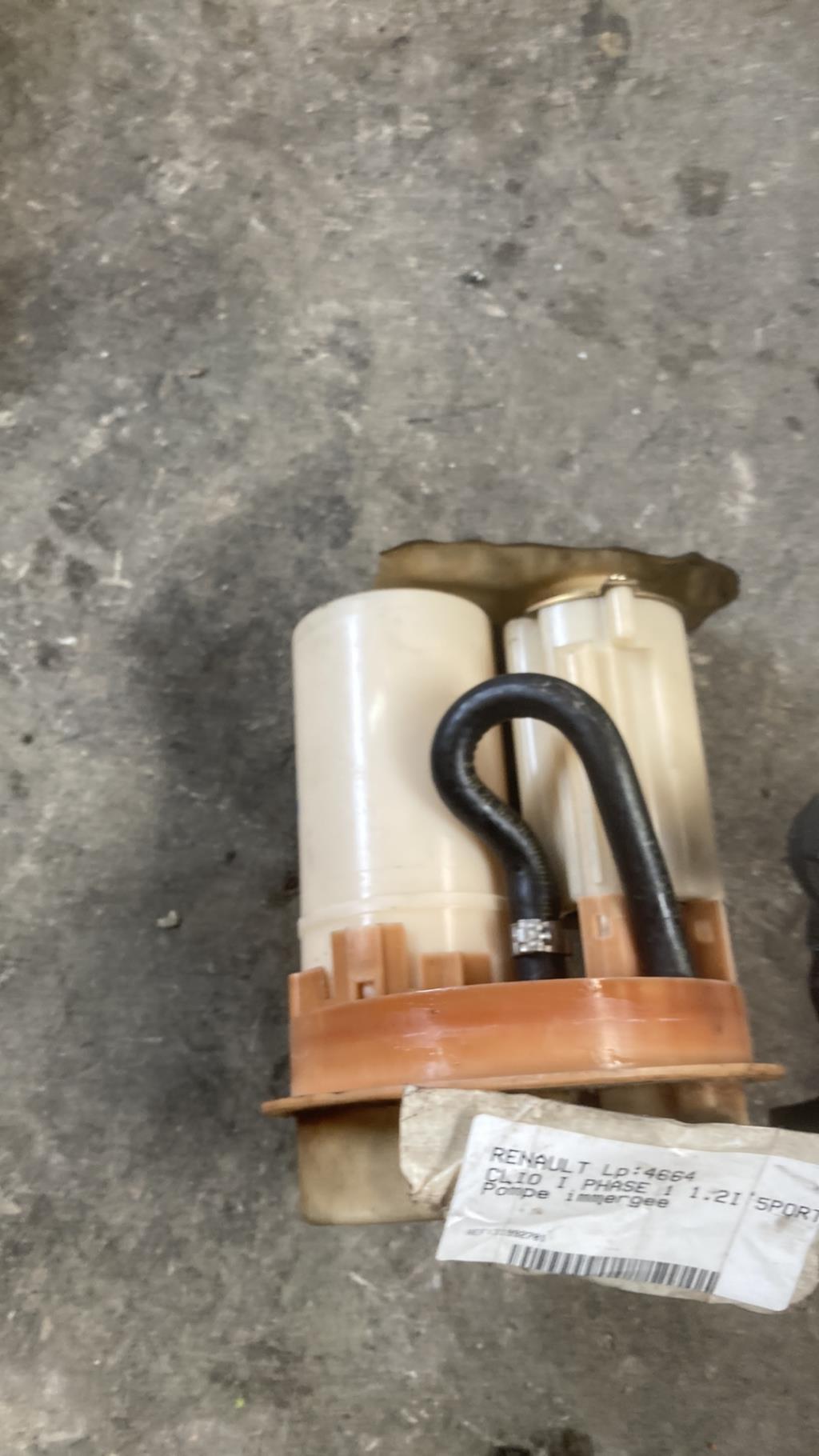 Pompe immergee RENAULT CLIO 1 PHASE 1 Essence - 1