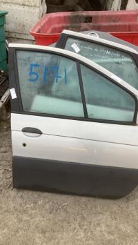 Porte avant droit
