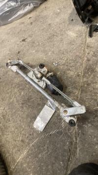 Moteur essuie glace avant