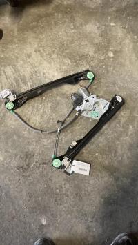 Leve vitre electrique avant gauche